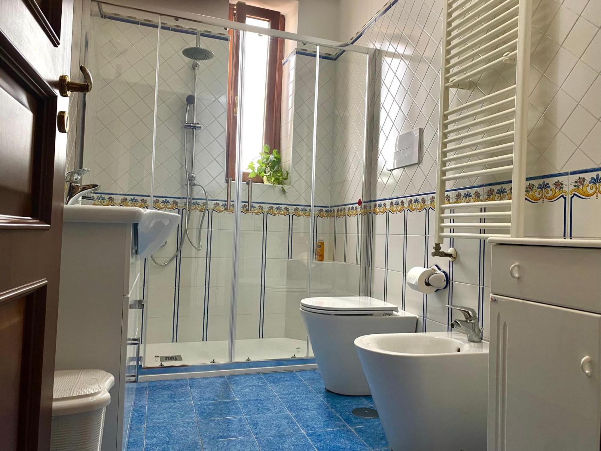 A Casa Di Don Peppino Apartman Salerno Kültér fotó