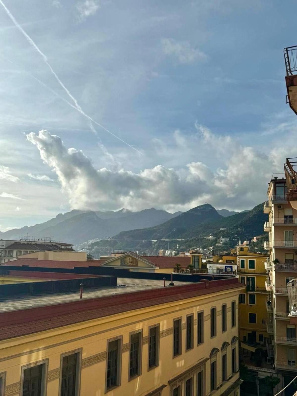 A Casa Di Don Peppino Apartman Salerno Kültér fotó